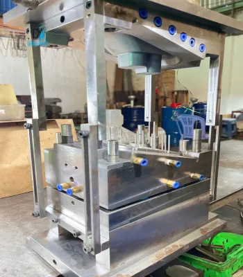 Khuôn hộp điện