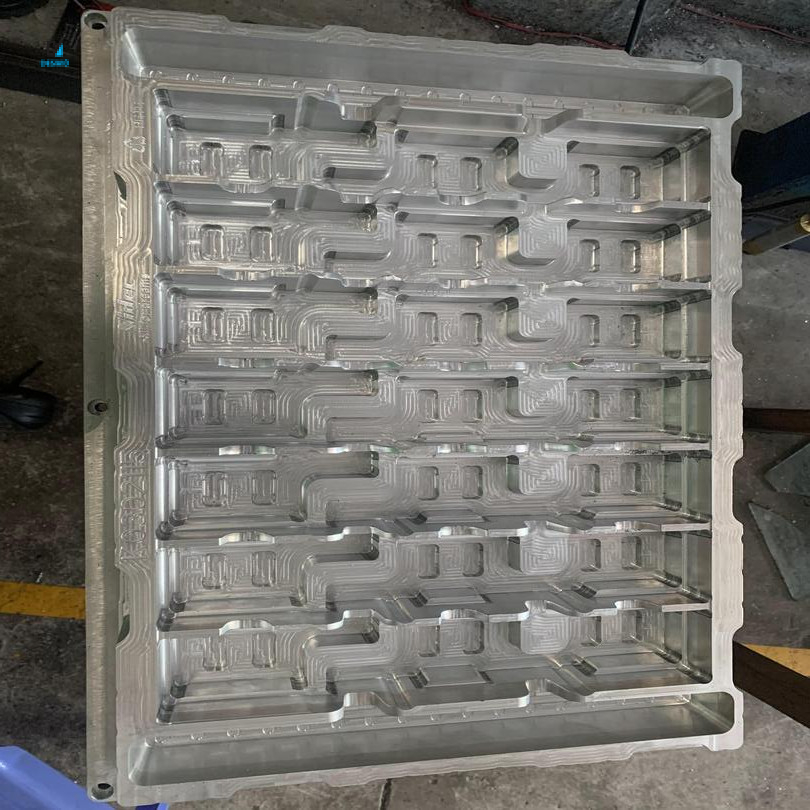 Khuôn tray linh kiện