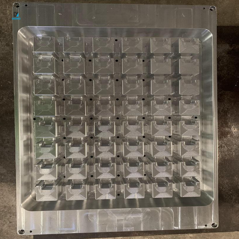 Khuôn tray linh kiện