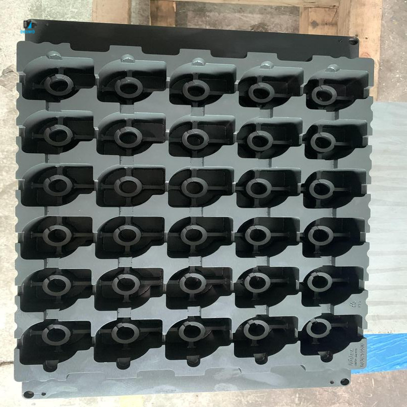 Khuôn tray linh kiện