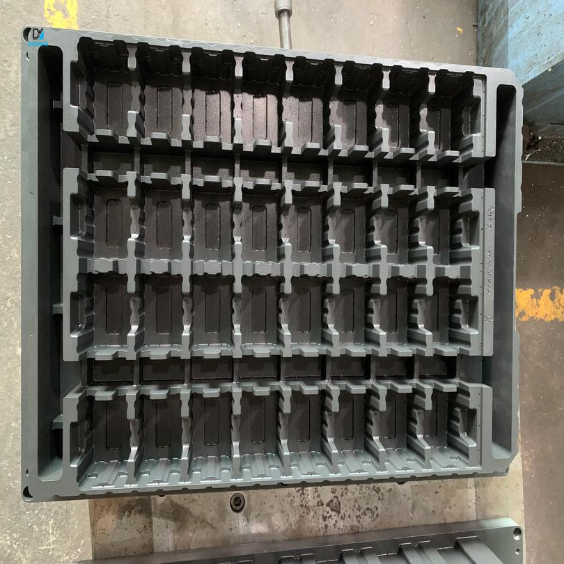 Khuôn tray linh kiện